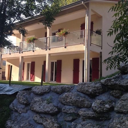 Le Mas De Servant Roulottes Et Chambres D'Hotes Auberives-en-Royans Buitenkant foto