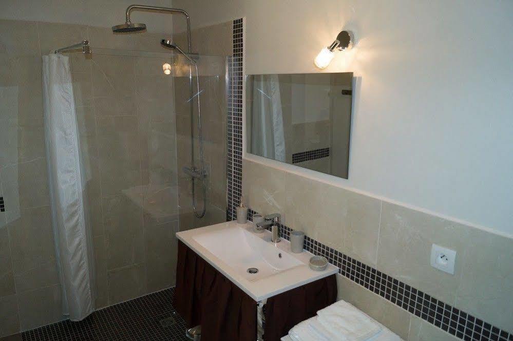 Le Mas De Servant Roulottes Et Chambres D'Hotes Auberives-en-Royans Buitenkant foto